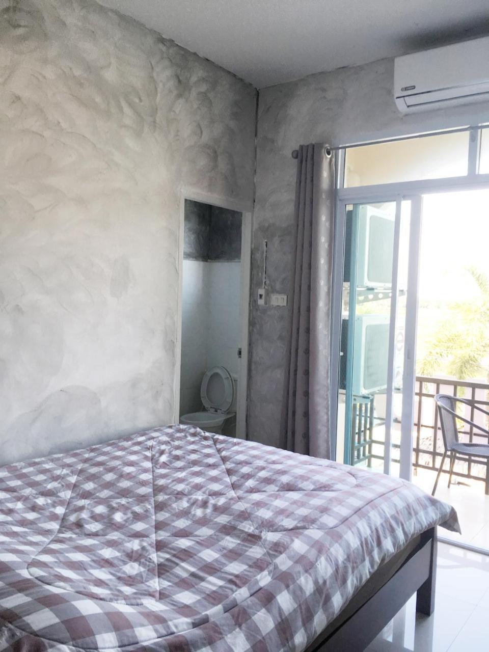 You In House Urt Surathani Airport Surat Thani Ngoại thất bức ảnh
