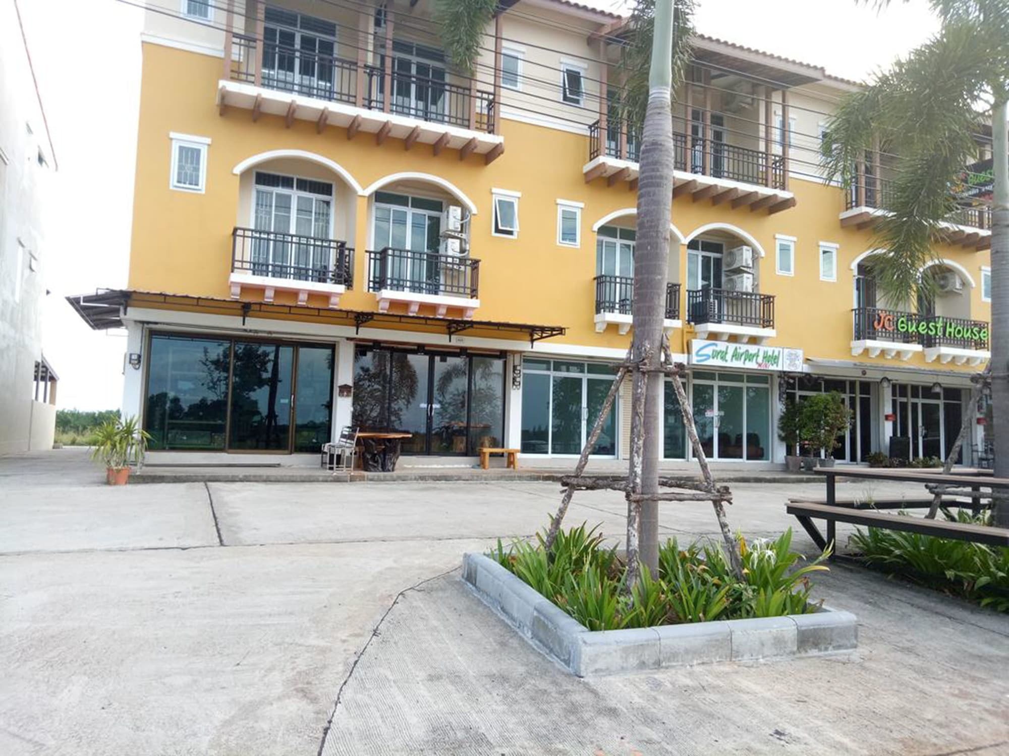 You In House Urt Surathani Airport Surat Thani Ngoại thất bức ảnh